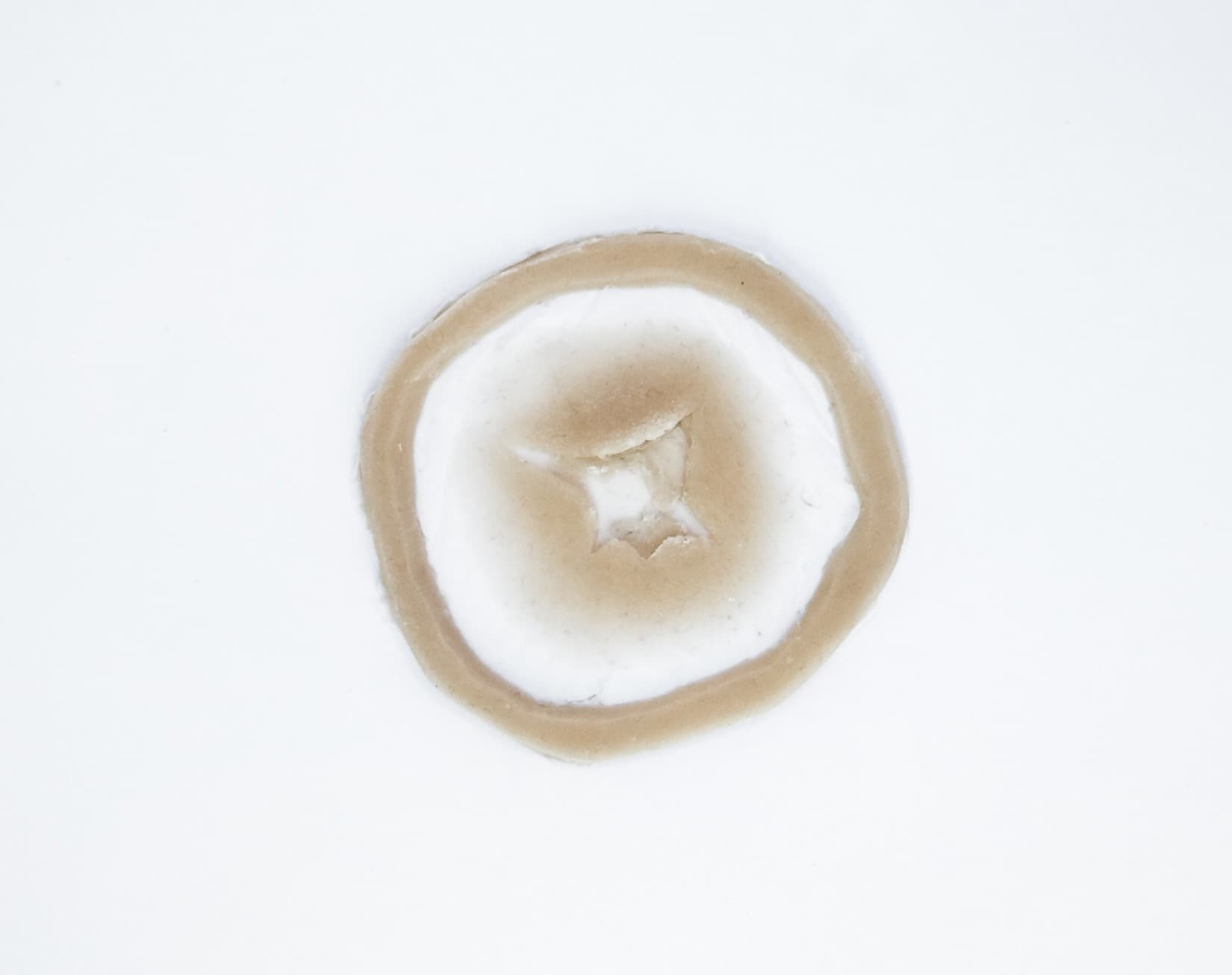 5,56 mm Einschussloch Schusswunde